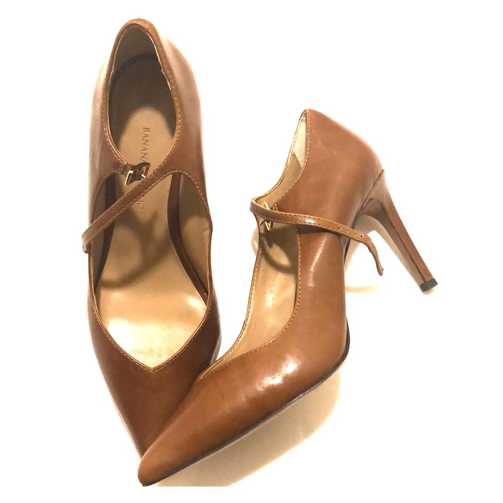 BANANA REPUBLIC Brown Heels